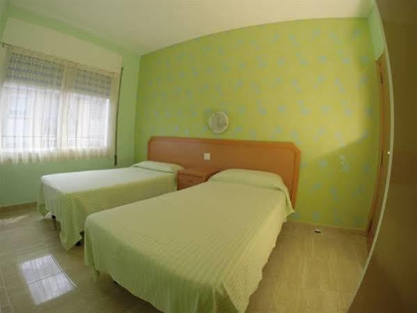 Hostal Julieta Lloret de Mar Buitenkant foto